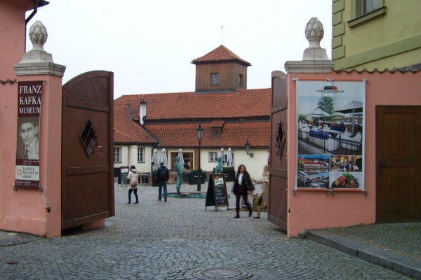 zavřít