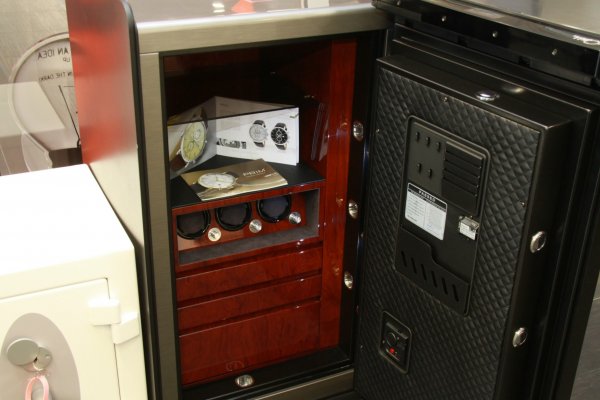 new-living-center-img_1132.jpg