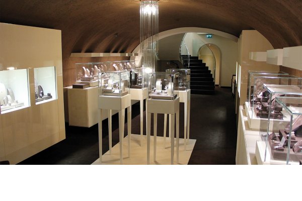 new_living_center_018.jpg